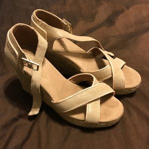 Toms wedge sandals